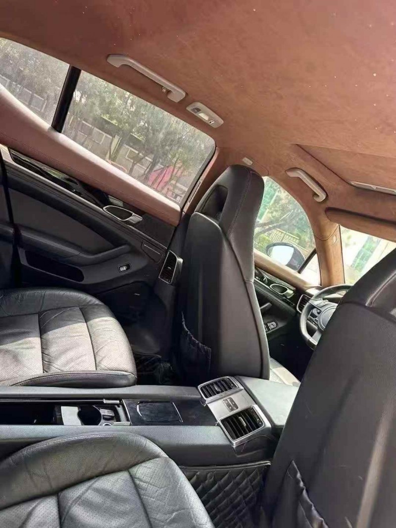 东营12年保时捷帕拉梅拉4