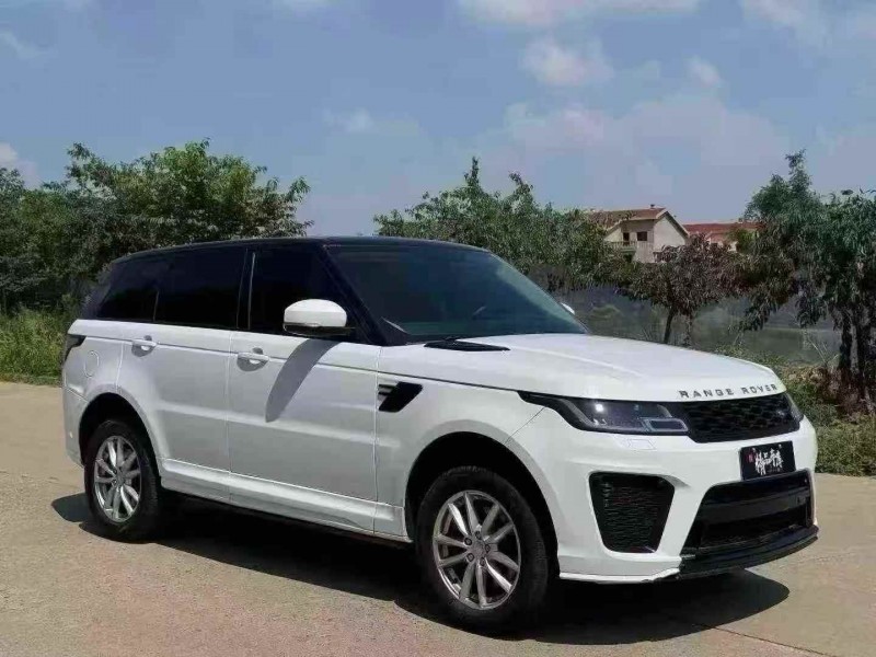 青岛16年路虎揽胜运动2