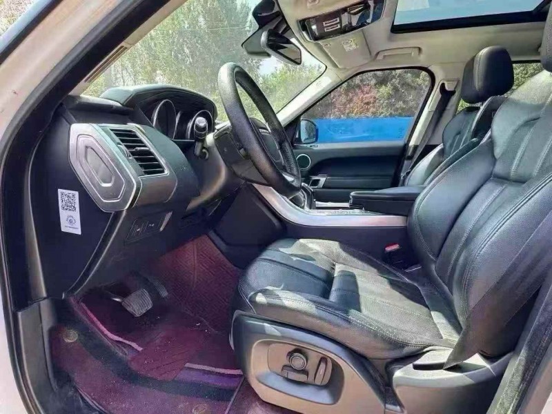 青岛16年路虎揽胜运动5