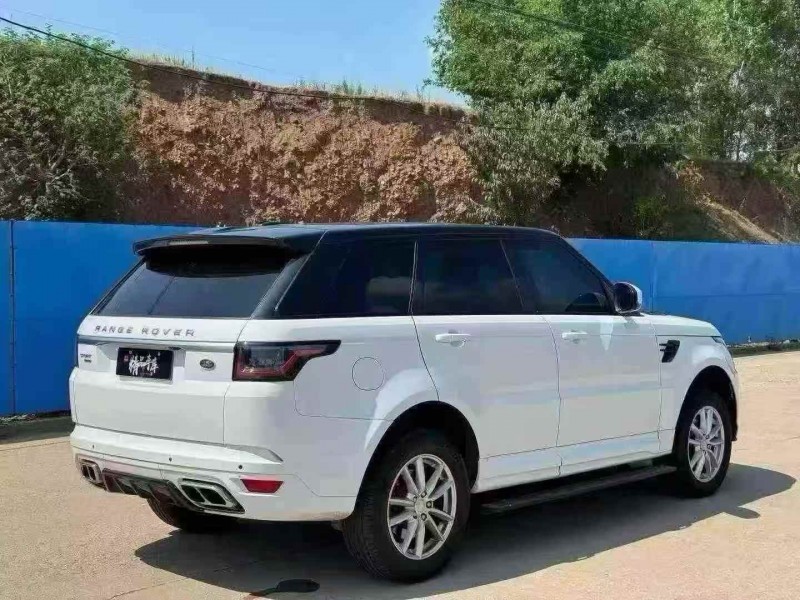 青岛16年路虎揽胜运动8