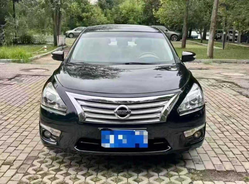 泰安16年日产天籁1