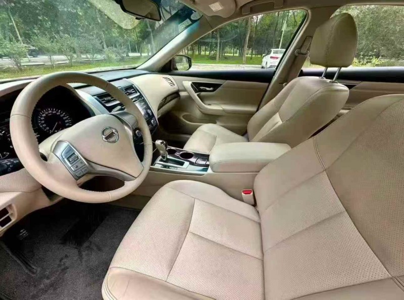 泰安16年日产天籁3