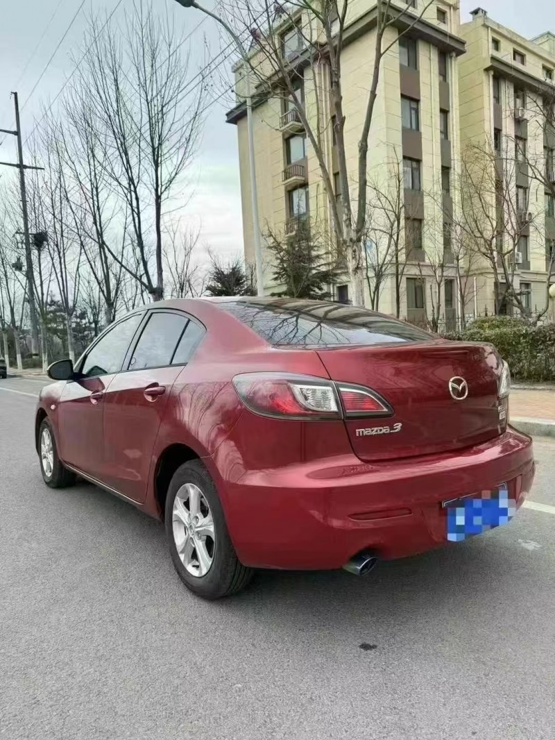 青岛16年马自达3星骋8