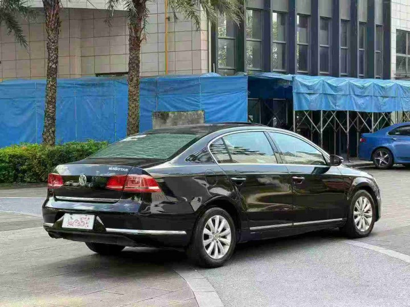 佛山13年大众迈腾8