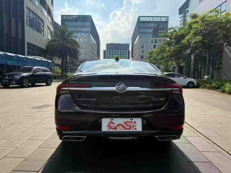 佛山21年别克君越9