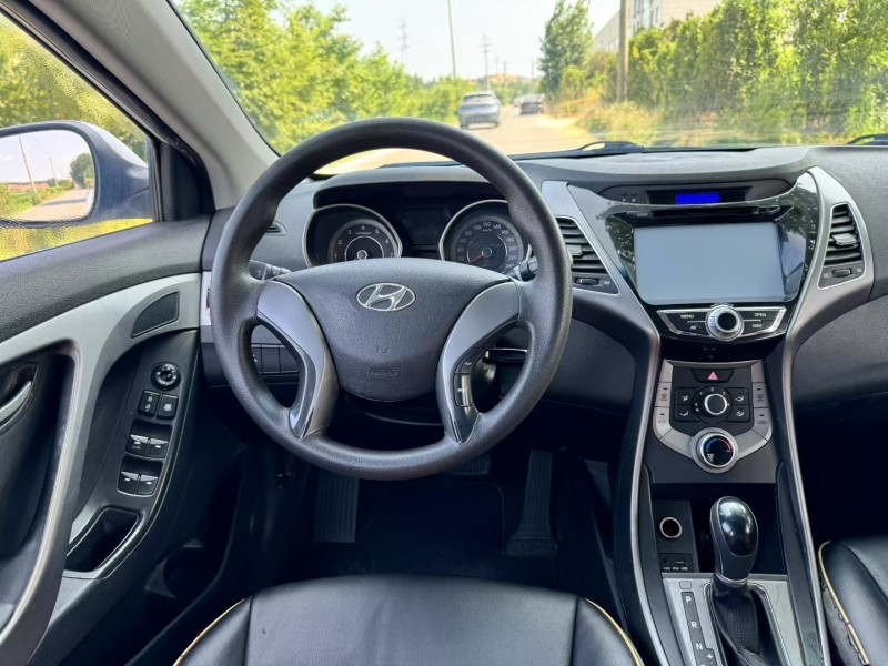 青岛15年现代朗动5