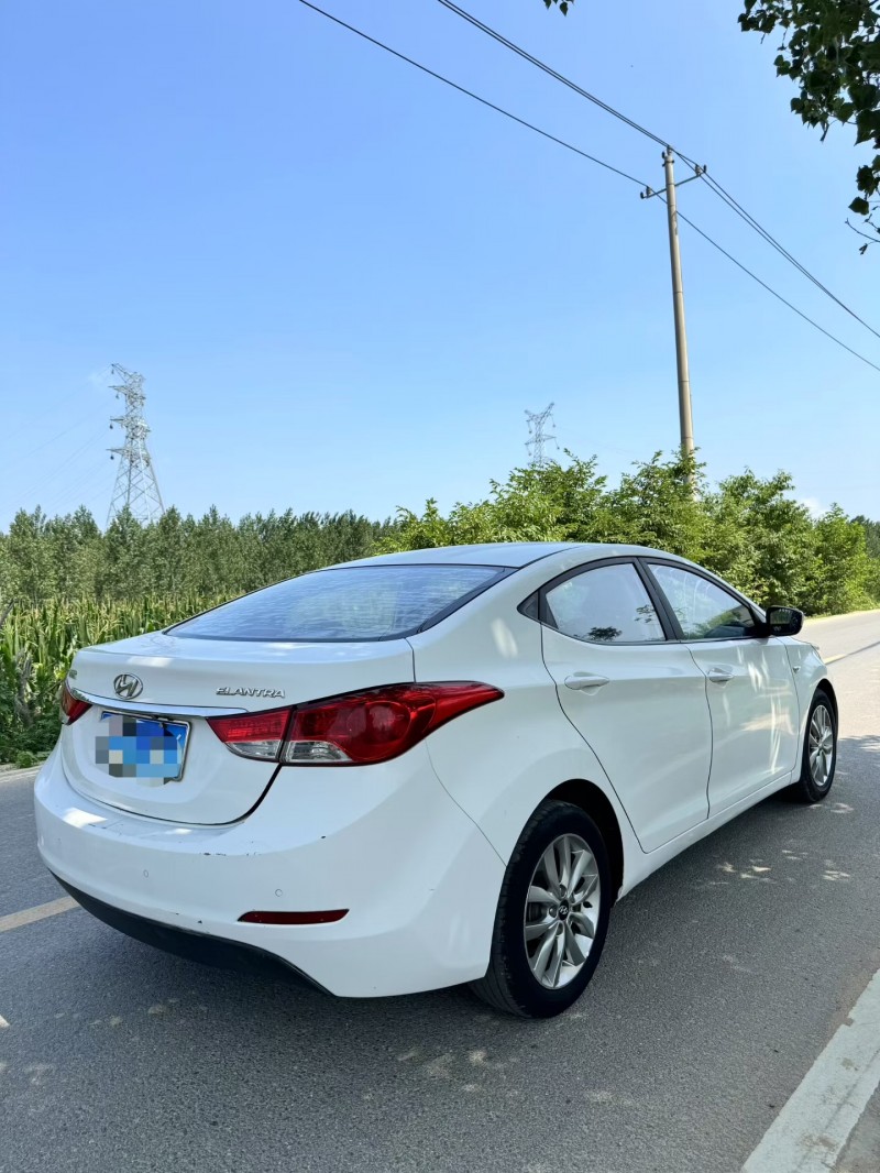 青岛15年现代朗动8