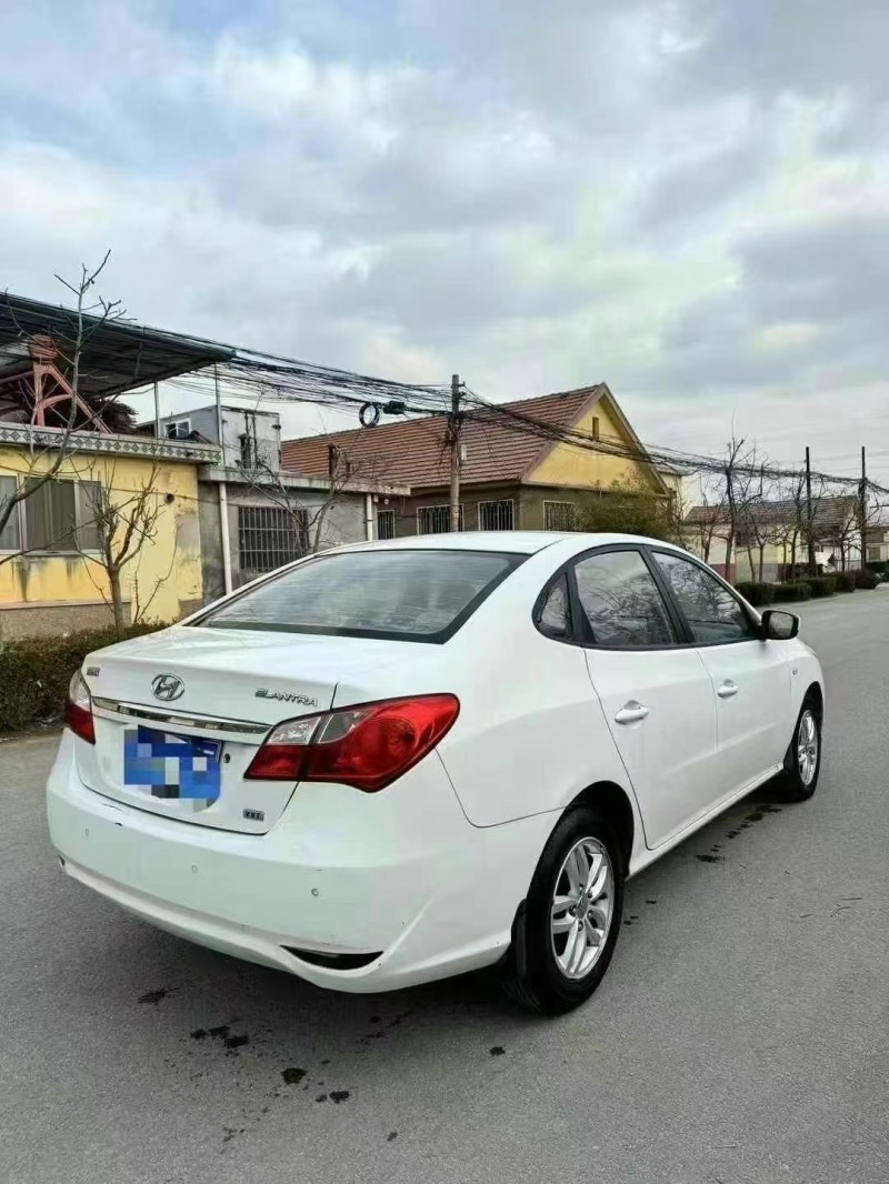 青岛14年现代悦动8