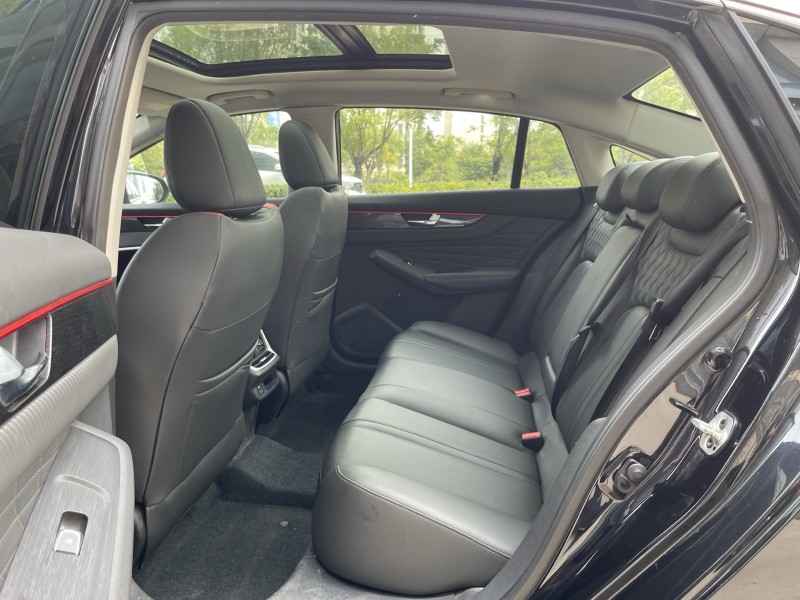 济宁22年东风奕炫6