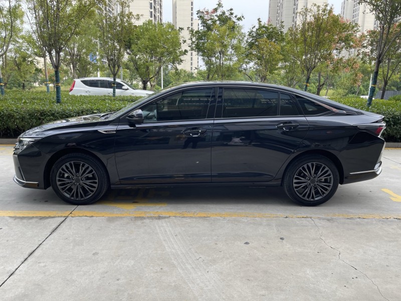 济宁22年东风奕炫7