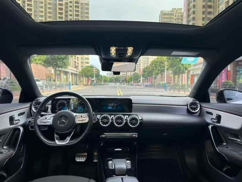 中山21年奔驰CLA7