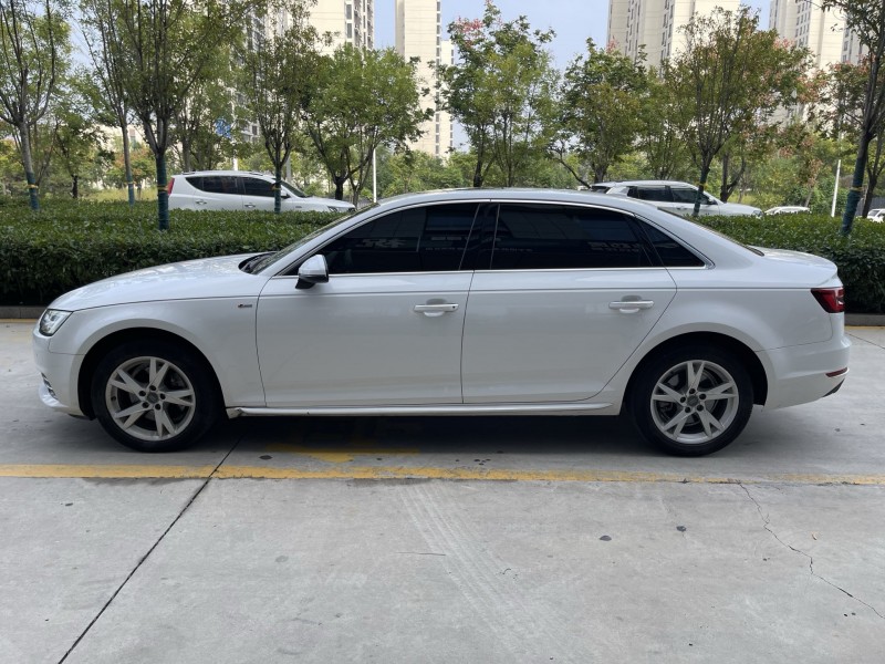 济宁18年奥迪A4L8