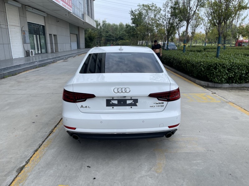 济宁18年奥迪A4L9