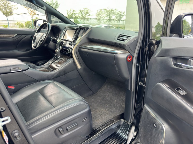 盐城19年丰田威尔法9