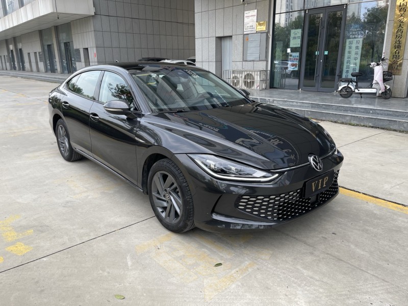 济宁24年大众凌渡3