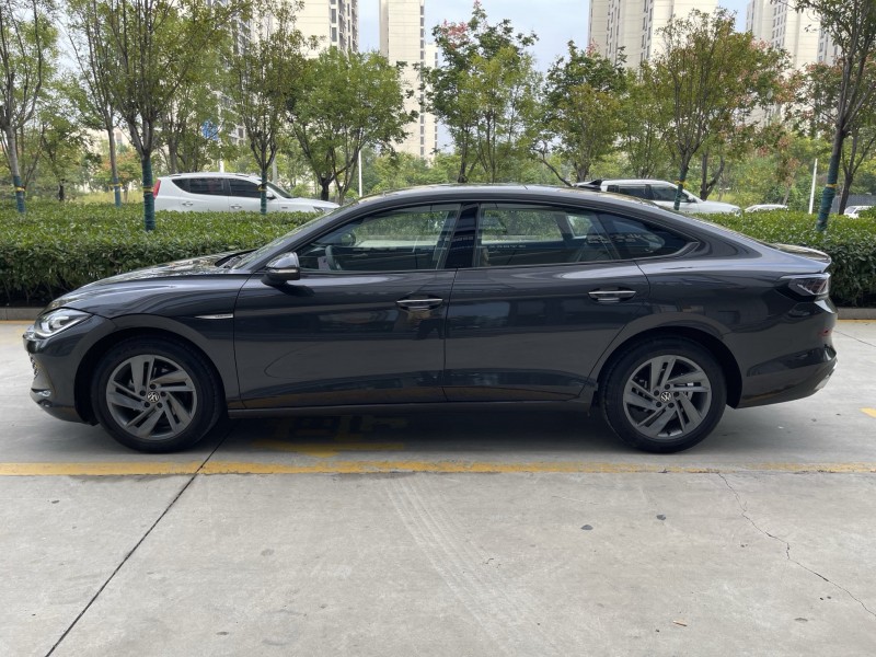 济宁24年大众凌渡8