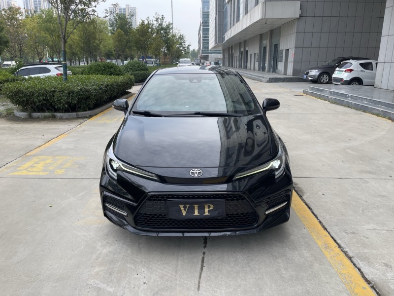 济宁21年丰田雷凌1