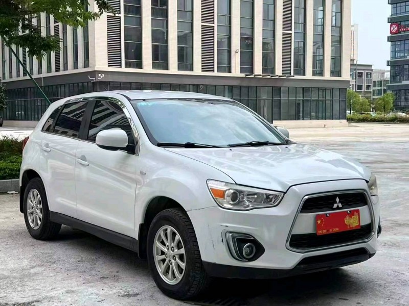 广州16年三菱劲炫3