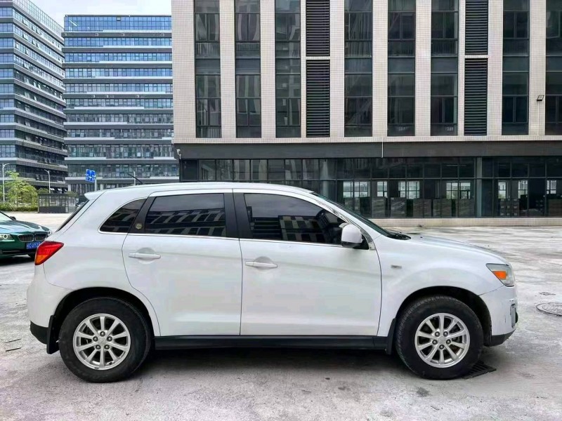 广州16年三菱劲炫6