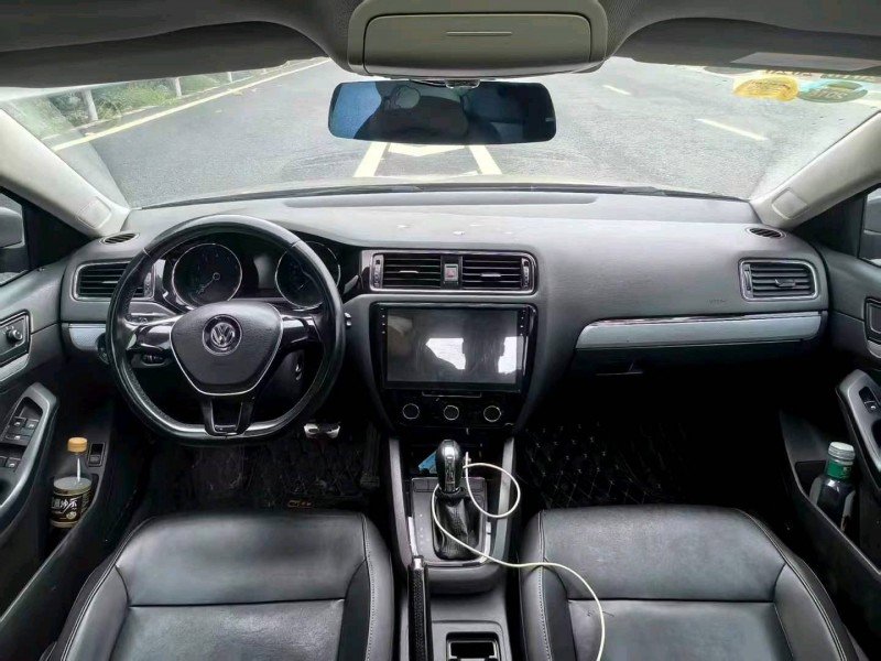 广州16年大众速腾8