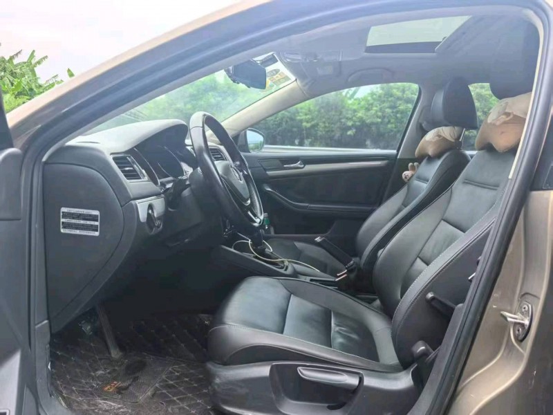 广州16年大众速腾9