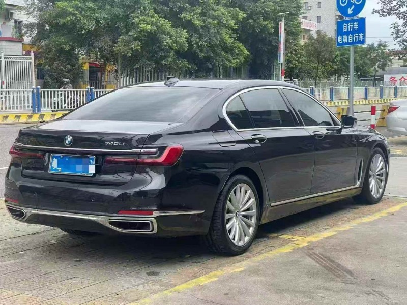 广州21年宝马7系7