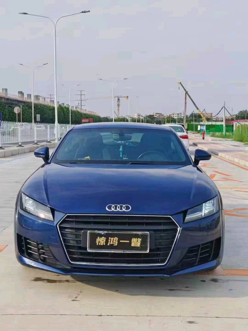 南宁17年奥迪TT1