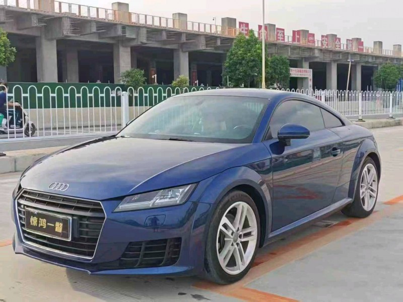 南宁17年奥迪TT2