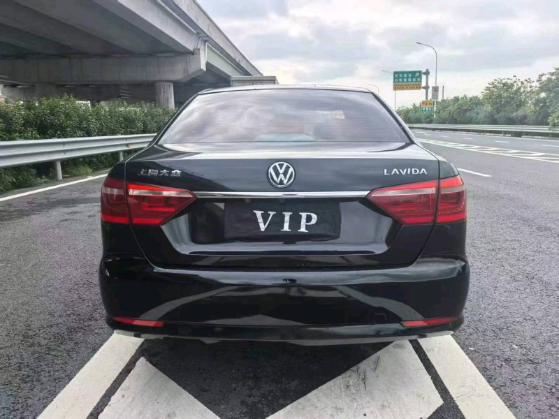 广州13年大众朗逸5