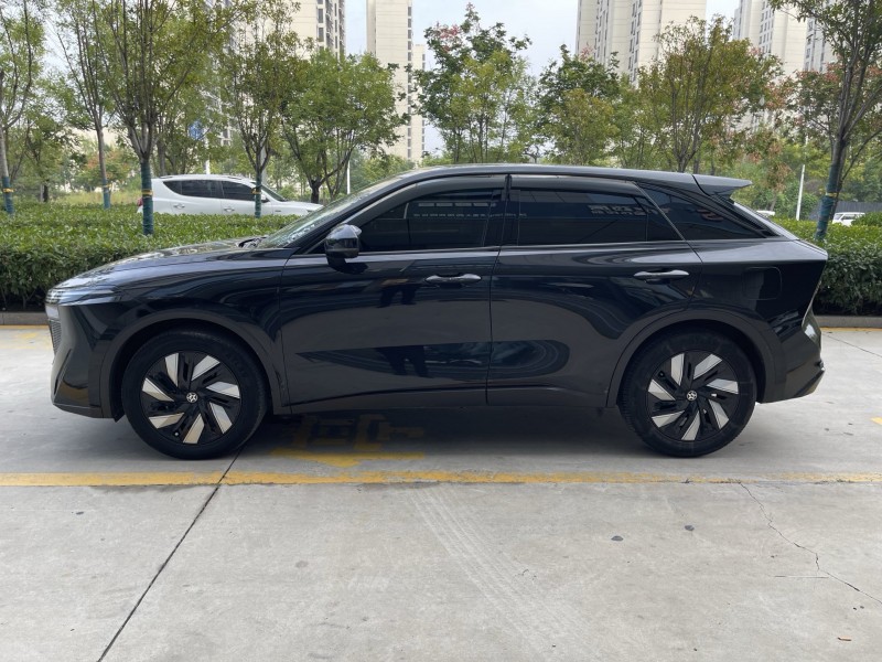 济宁23年启辰大V7