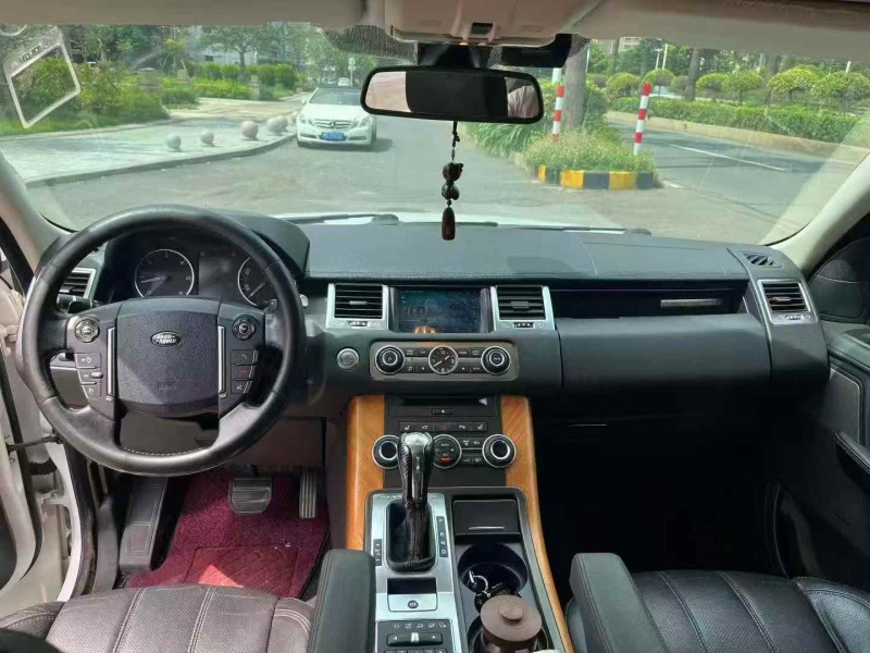 广州12年路虎揽胜运动4