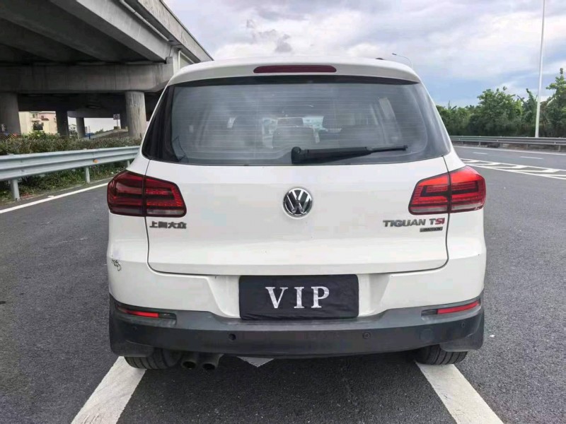 广州15年大众途观5