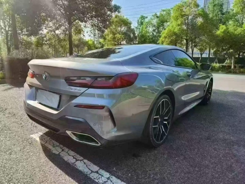 广州24年宝马8系5