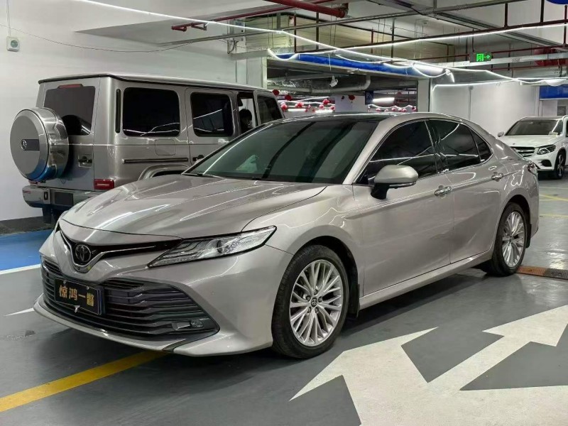 广州18年丰田凯美瑞2