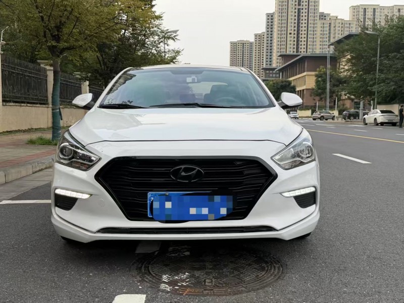 郑州19年现代名图1