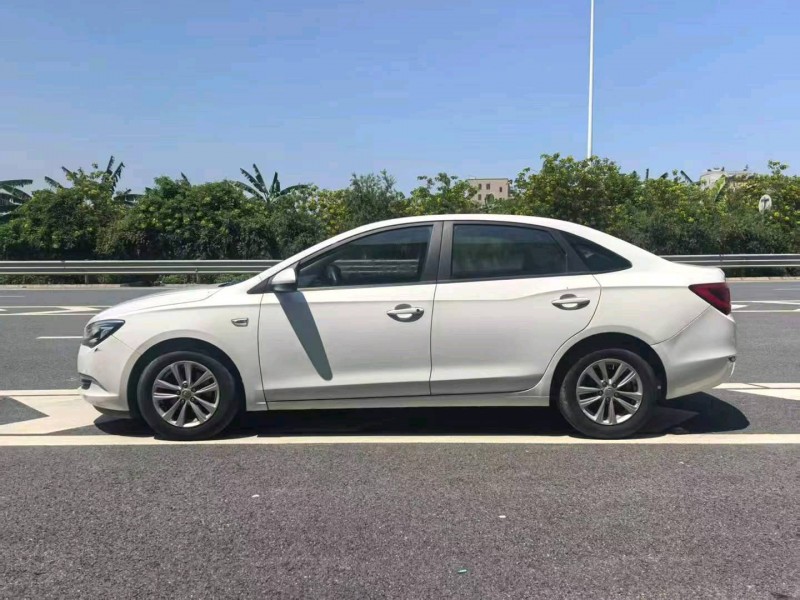 广州16年别克英朗6