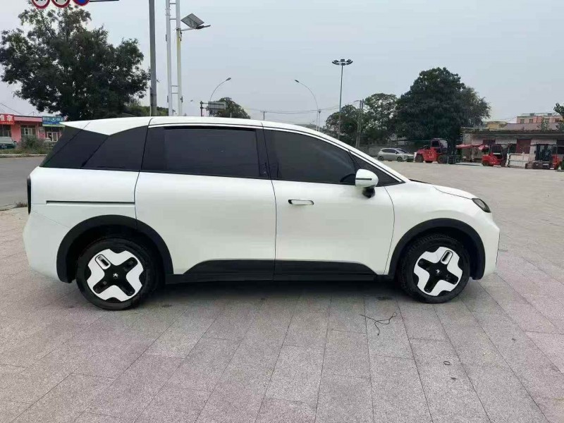 邢台25年极狐汽车阿尔法7