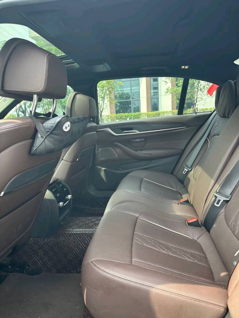 广州23年宝马5系7