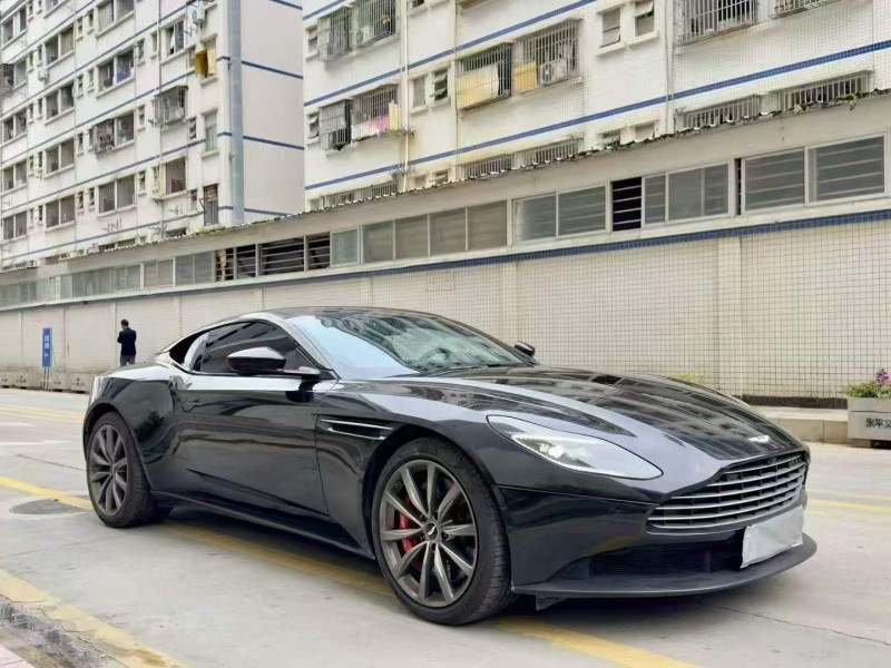 广州18年阿斯顿·马丁DB112
