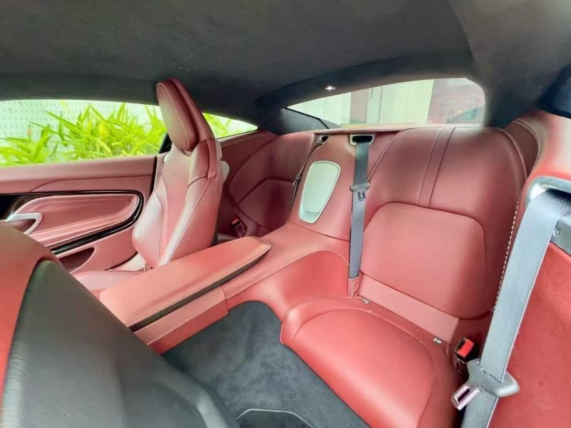 广州18年阿斯顿·马丁DB114