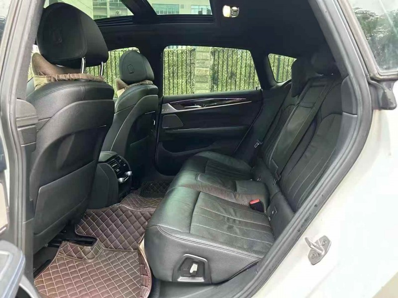 广州20年宝马6系5