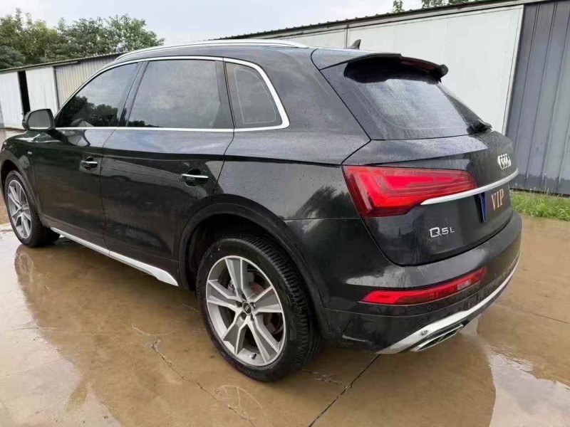 枣庄21年奥迪Q58