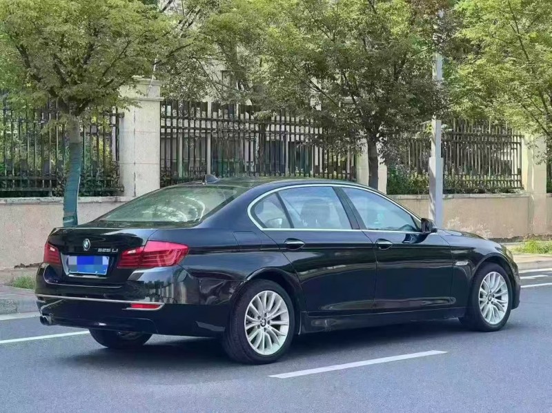 郑州15年宝马5系8