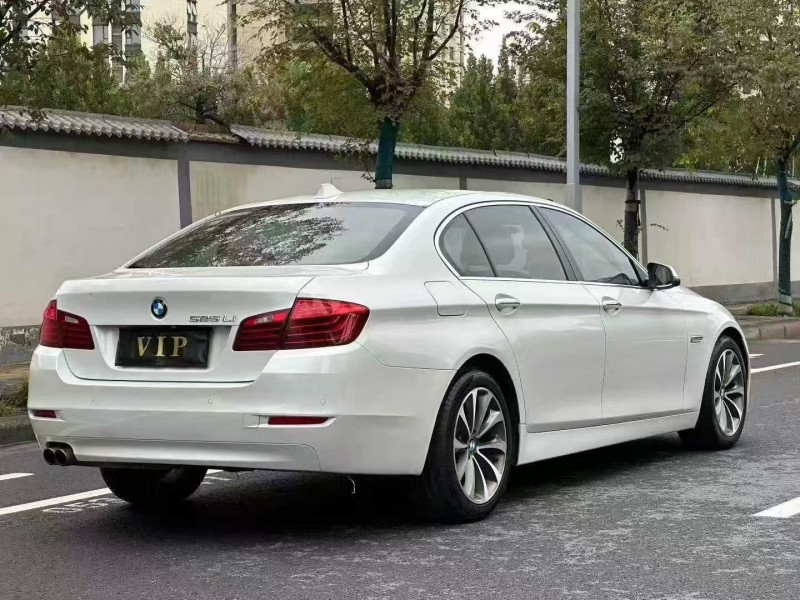 郑州17年宝马5系8