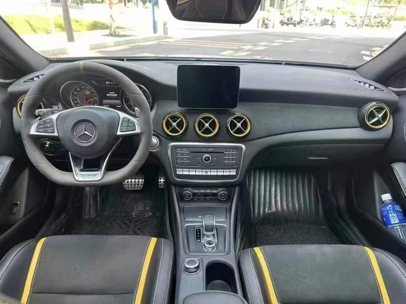 广州18年奔驰GLA5