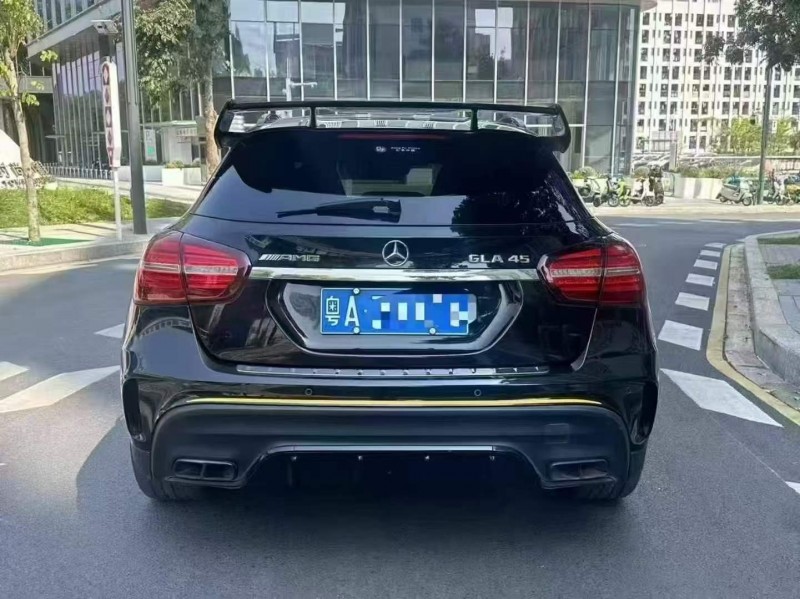 广州18年奔驰GLA9