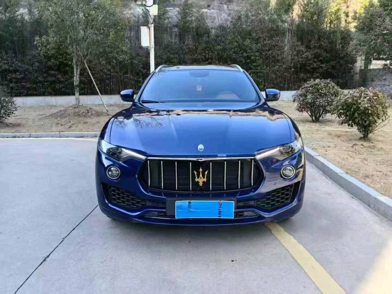 萍乡18年玛莎拉蒂Levante1