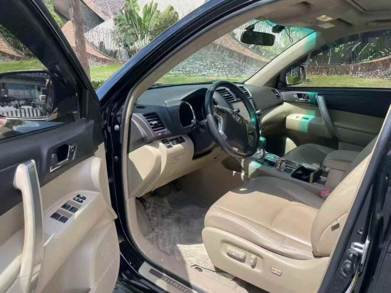 广州14年丰田汉兰达5