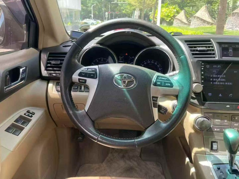 广州14年丰田汉兰达7