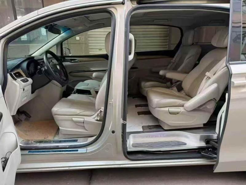 嘉兴19年别克GL86